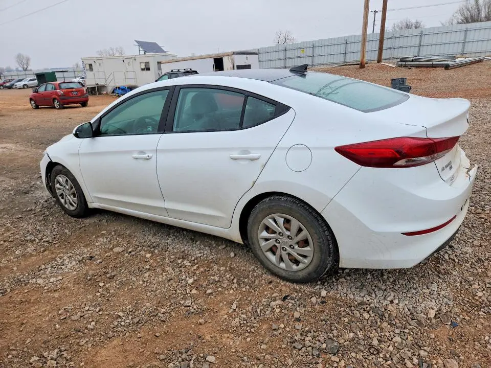 2017 HYUNDAI ELANTRA SE  