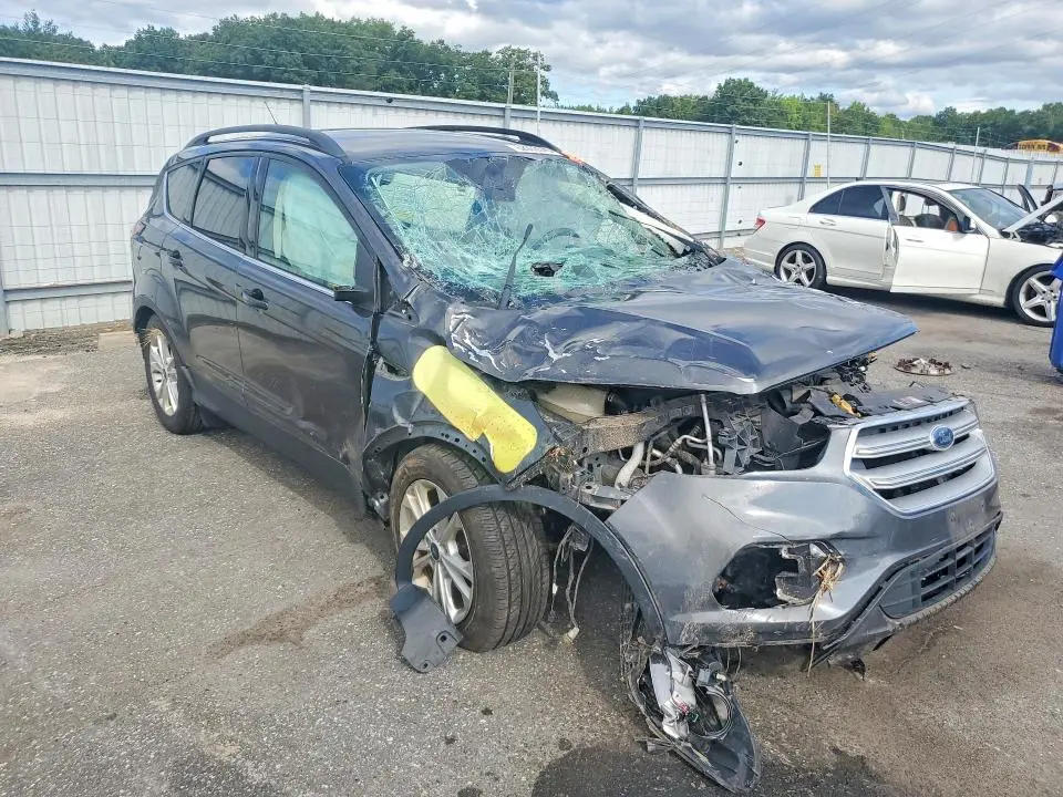 2018 FORD ESCAPE SE  