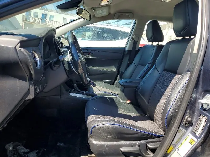 2017 TOYOTA COROLLA SE  