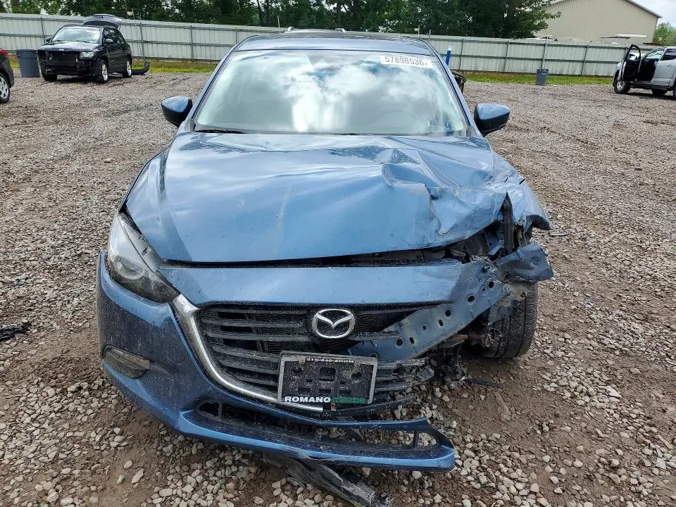2018 MAZDA 3 TOURING  