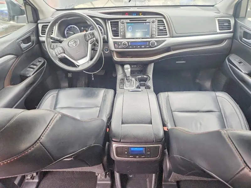 2018 TOYOTA HIGHLANDER XLE  