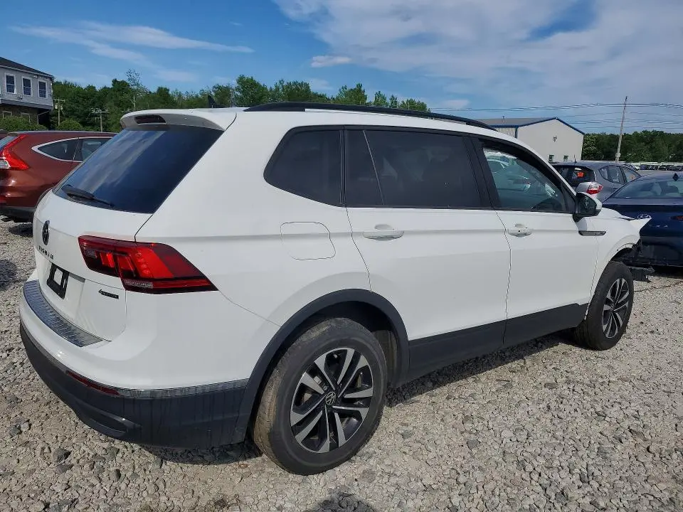 2022 VOLKSWAGEN TIGUAN S  