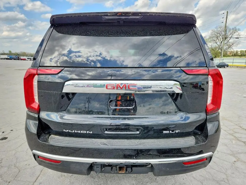 2024 GMC YUKON SLT  