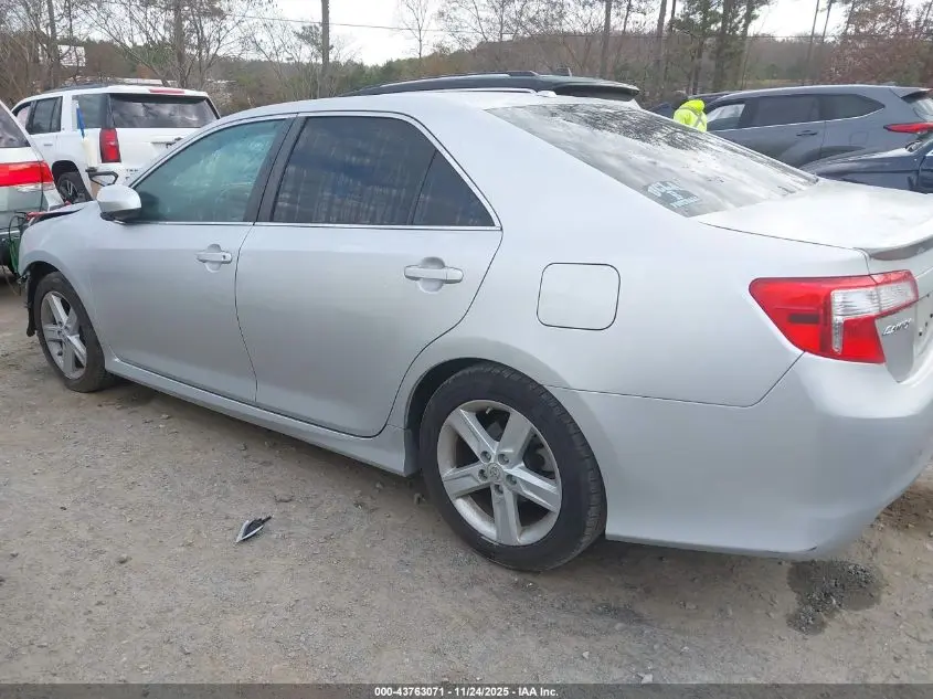 2012 TOYOTA CAMRY SE