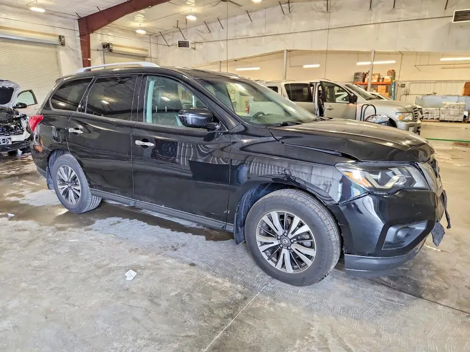 2017 NISSAN PATHFINDER SV  