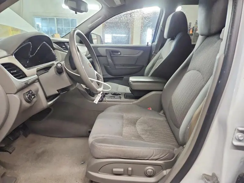 2017 CHEVROLET TRAVERSE LS  