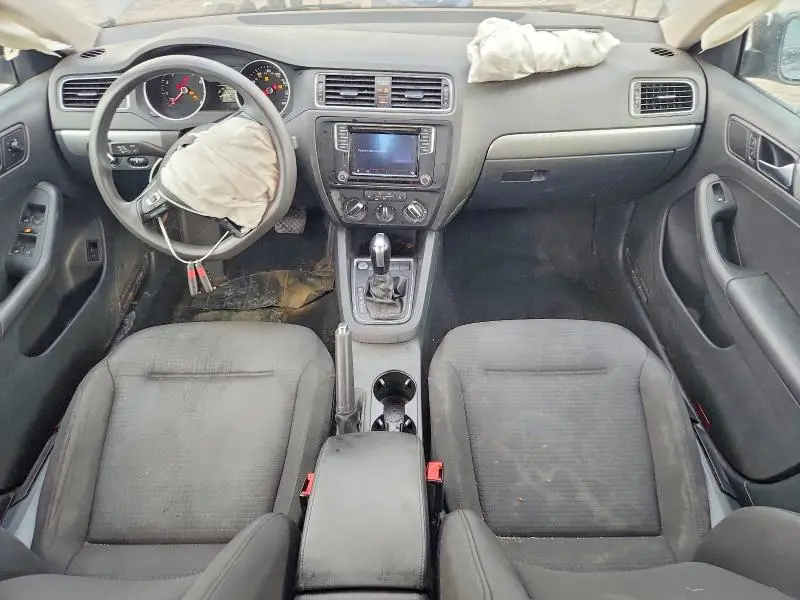 2016 VOLKSWAGEN JETTA SE  