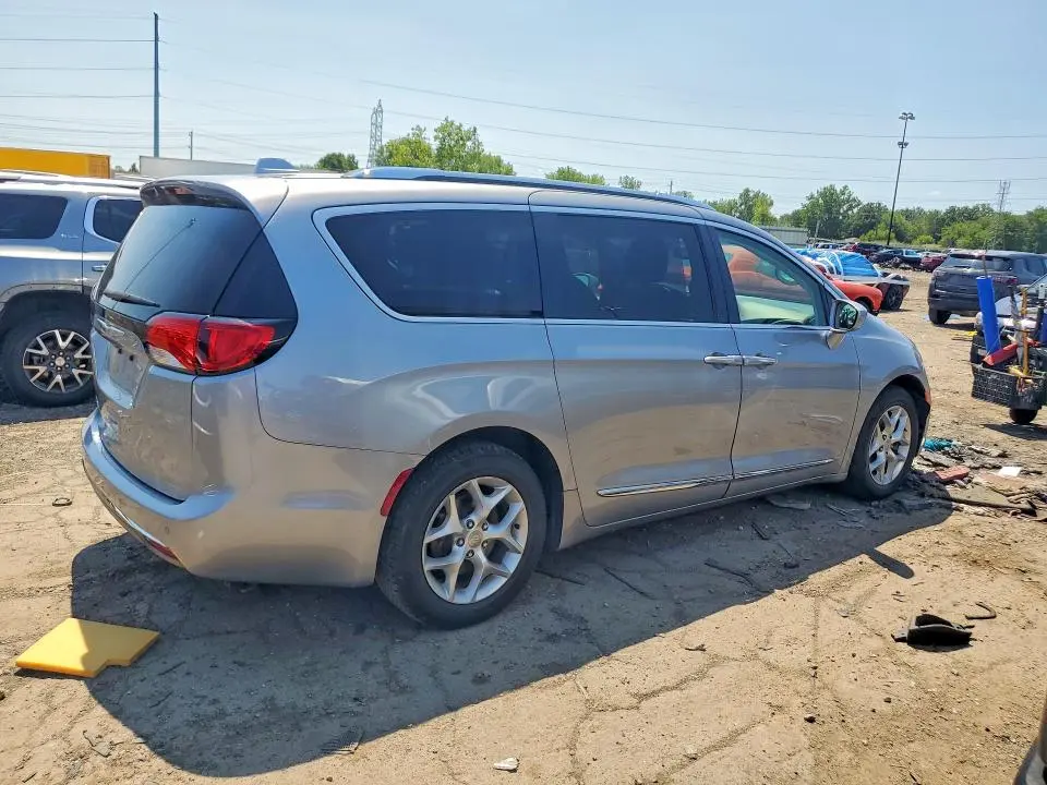 2020 CHRYSLER PACIFICA TOURING L  