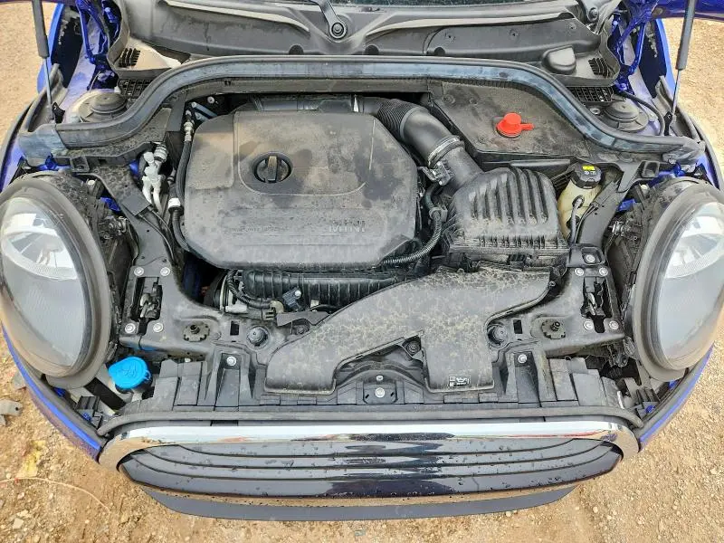 2021 MINI COOPER   