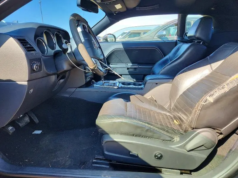 2013 DODGE CHALLENGER SXT  
