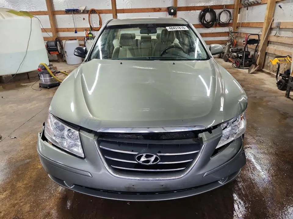 2010 HYUNDAI SONATA GLS  
