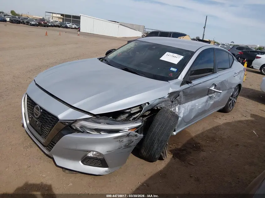 2020 NISSAN ALTIMA SR FWD