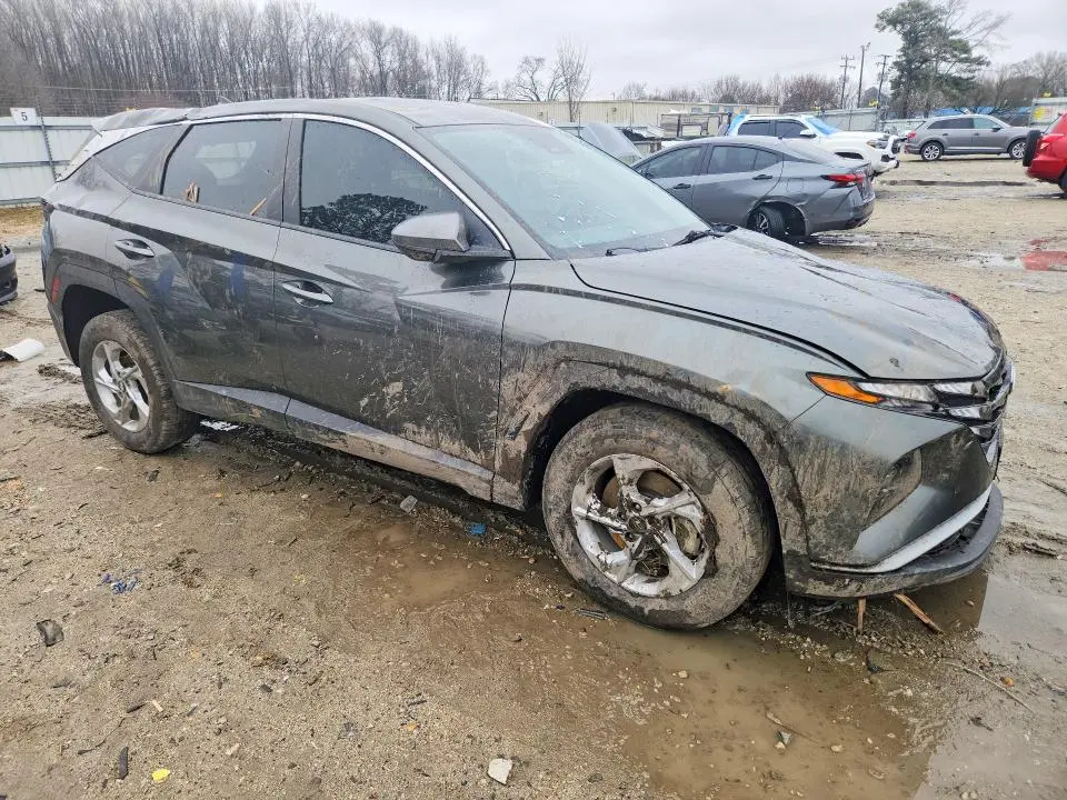 2023 HYUNDAI TUCSON SE  