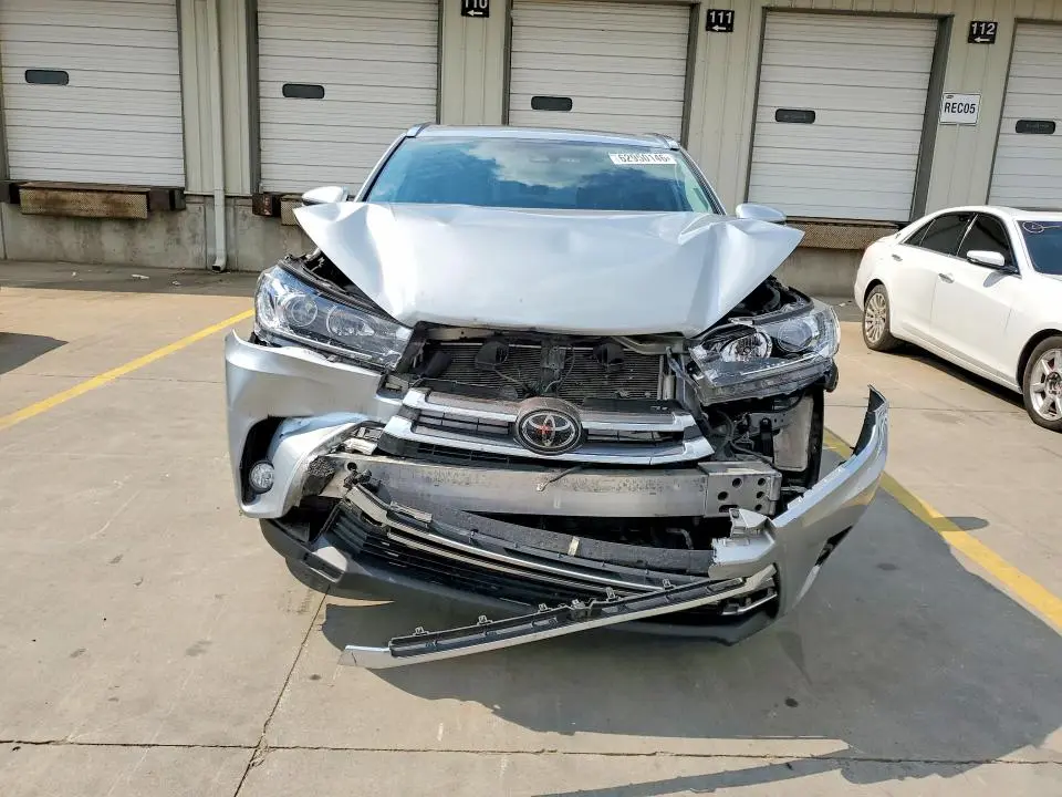 2018 TOYOTA HIGHLANDER LIMITED PLATINUM  