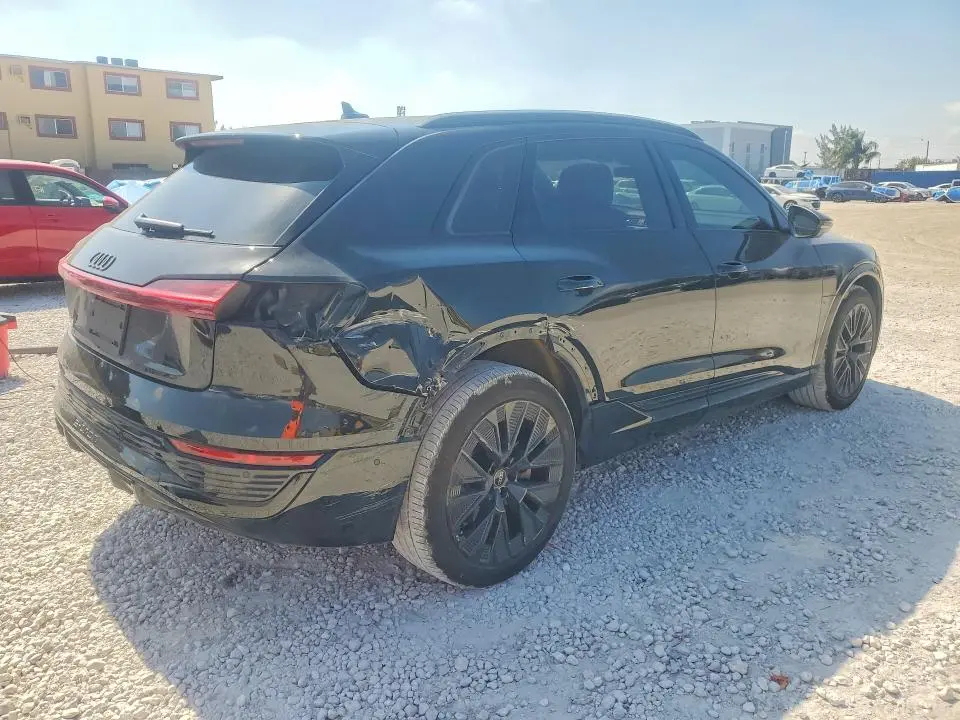 2024 AUDI Q8 E-TRON PRESTIGE  