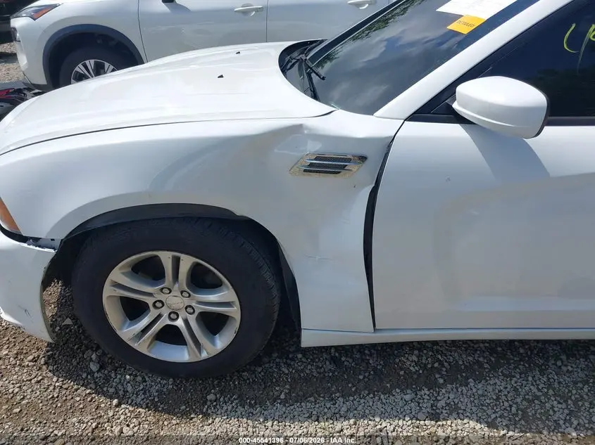 2013 DODGE CHARGER SE