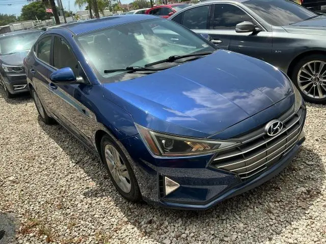 2020 HYUNDAI ELANTRA SEL  