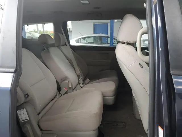2015 KIA SEDONA LX  