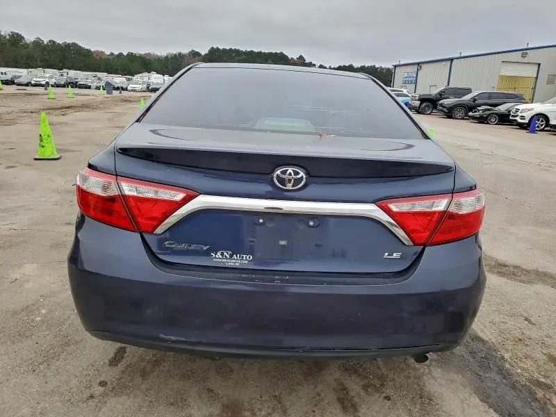2015 TOYOTA CAMRY LE  