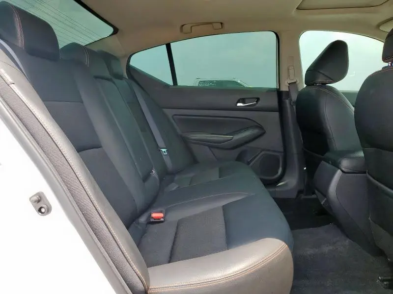 2019 NISSAN ALTIMA SR  