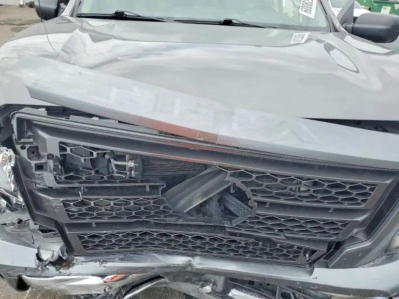 2021 NISSAN TITAN SV  