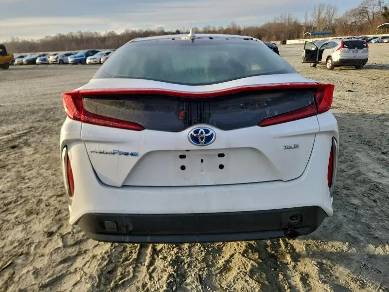 2022 TOYOTA PRIUS PRIME LE  