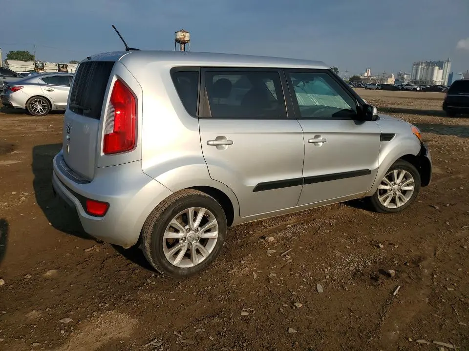 2013 KIA SOUL +  