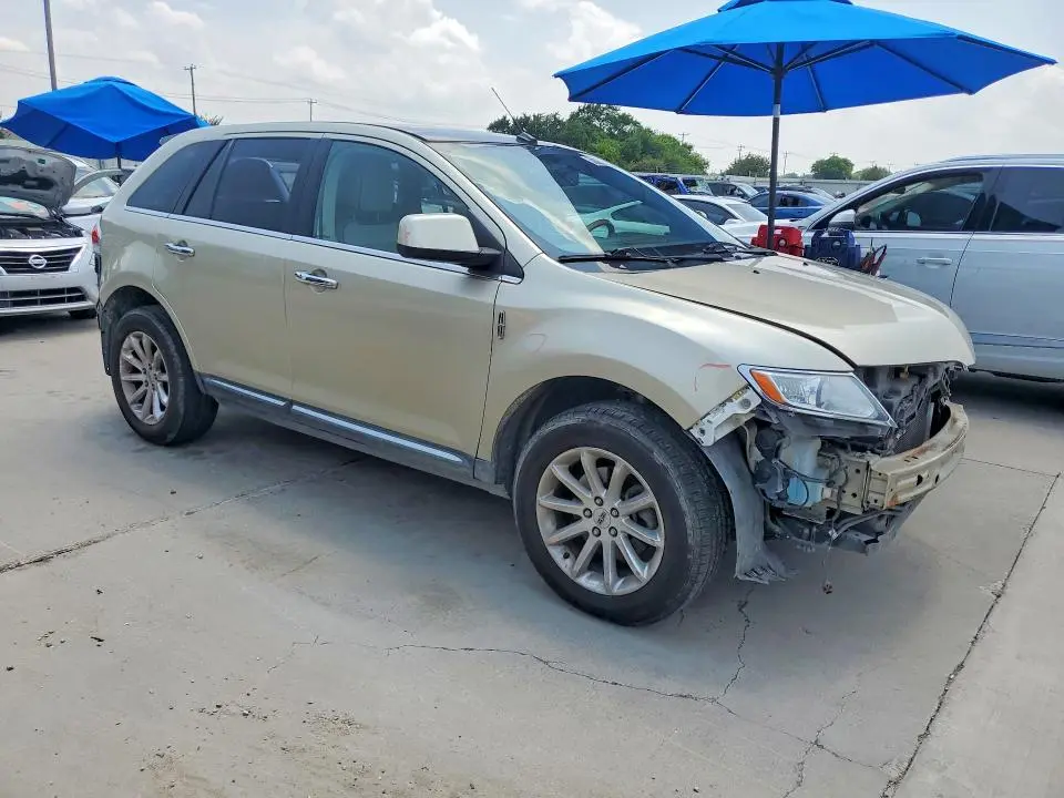 2011 LINCOLN MKX   