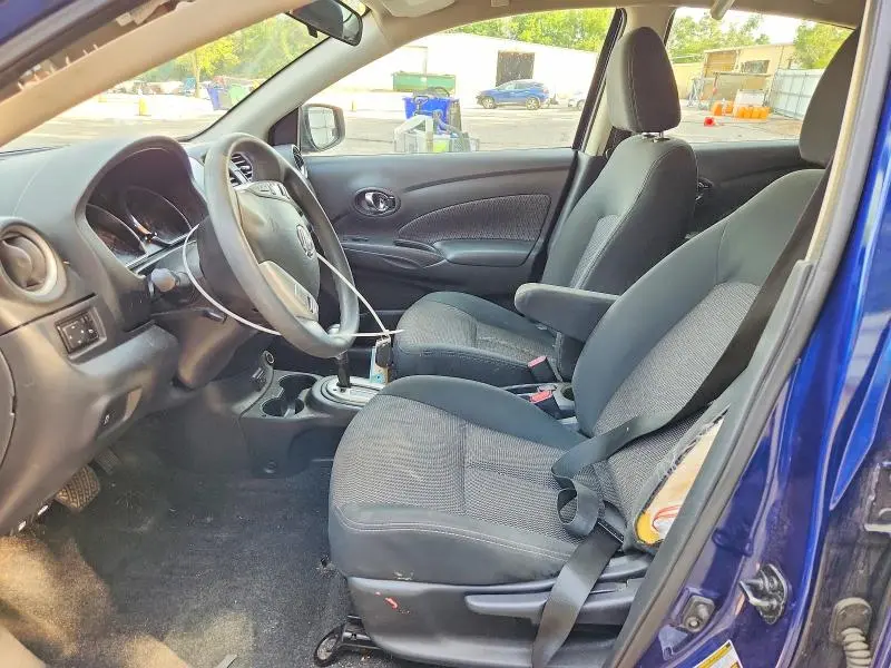 2019 NISSAN VERSA SV  