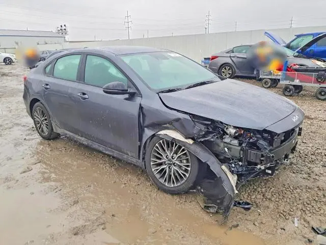 2024 KIA FORTE GT LINE  