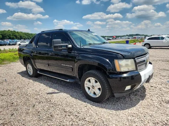 2011 CHEVROLET AVALANCHE LT  