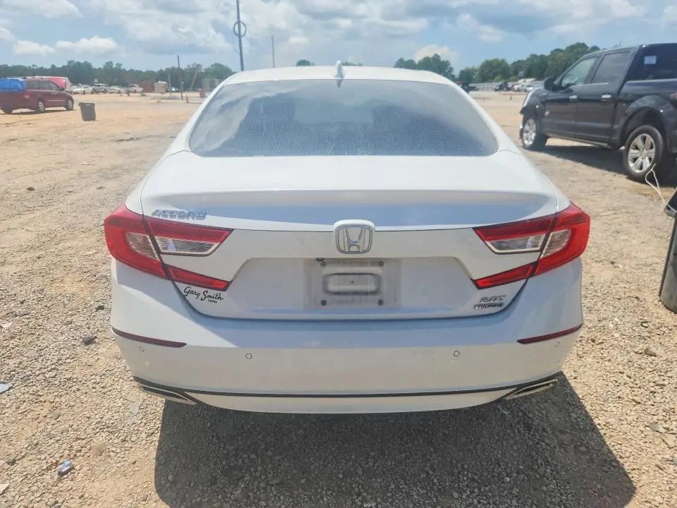 2019 HONDA ACCORD TOURING  