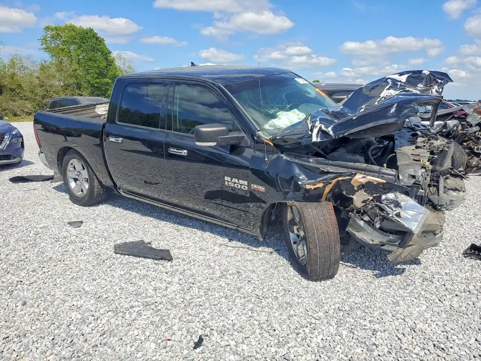 2015 RAM 1500 SLT  