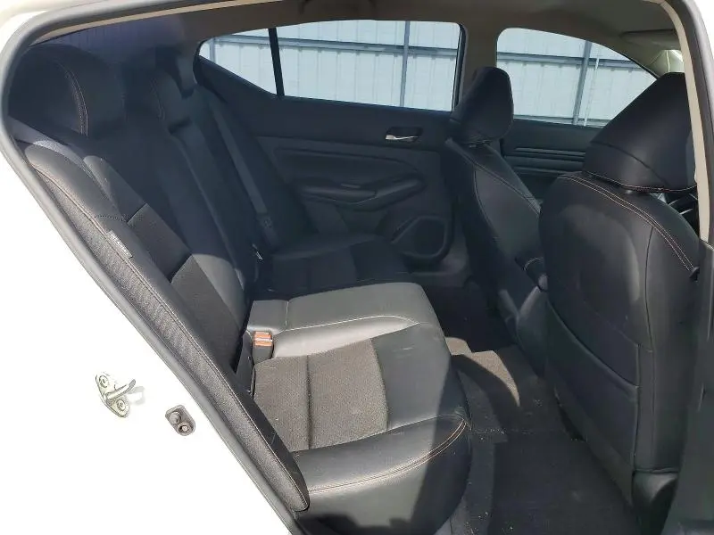 2022 NISSAN ALTIMA SR  