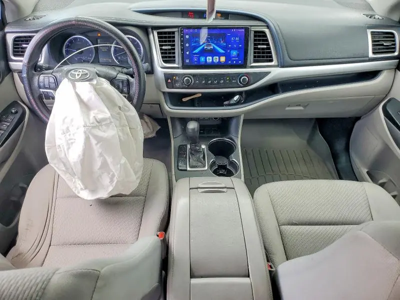 2018 TOYOTA HIGHLANDER LE  