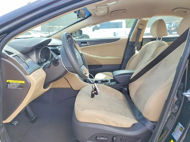 2013 HYUNDAI SONATA GLS  