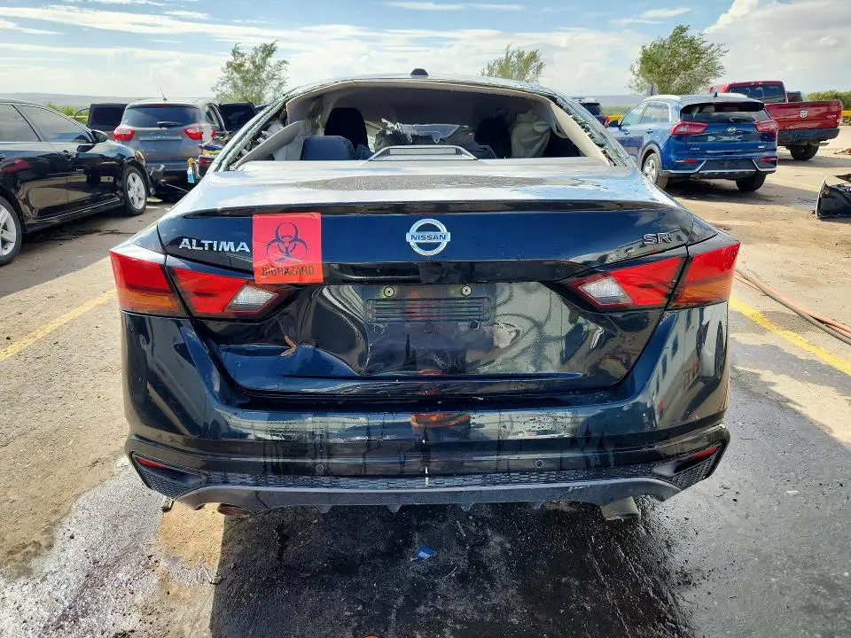 2021 NISSAN ALTIMA SR  
