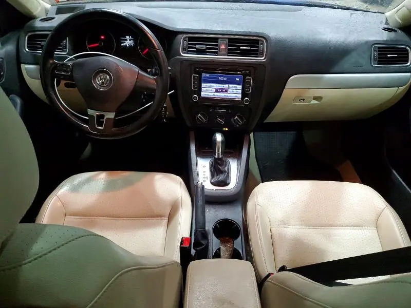 2013 VOLKSWAGEN JETTA SE  