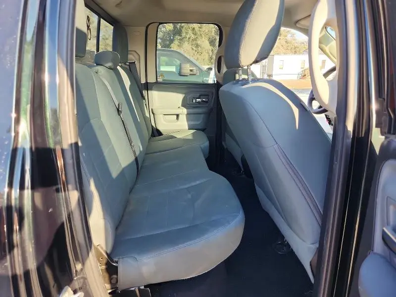 2016 RAM 1500 SLT  
