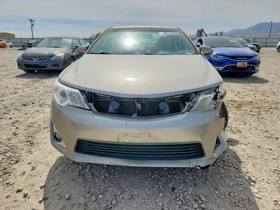 2014 TOYOTA CAMRY XLE  