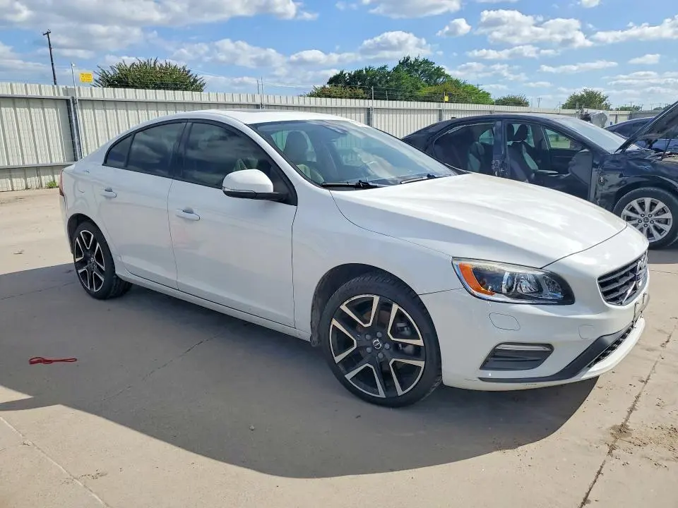 2018 VOLVO S60 DYNAMIC  