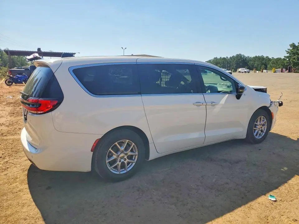 2024 CHRYSLER PACIFICA TOURING  