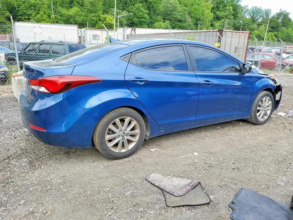 2016 HYUNDAI ELANTRA SE  