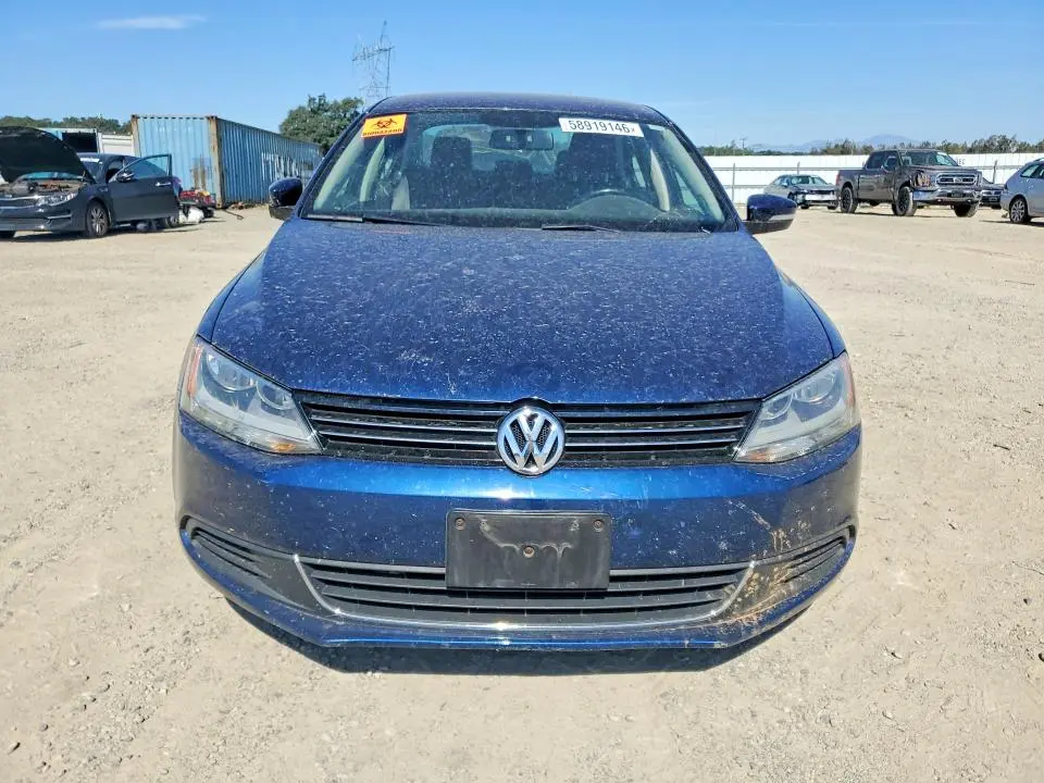 2014 VOLKSWAGEN JETTA SE  