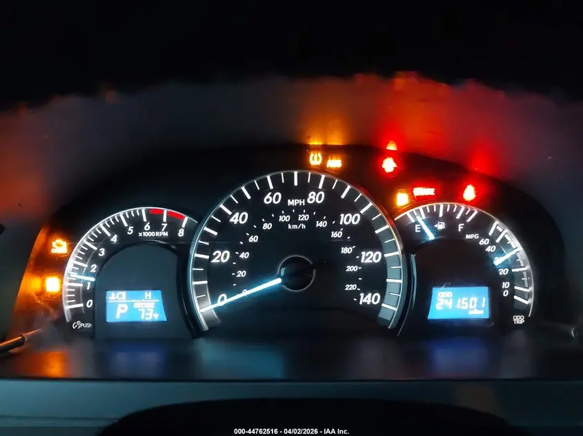2014 TOYOTA CAMRY SE