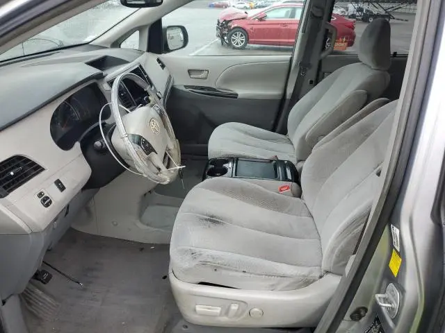 2011 TOYOTA SIENNA LE  