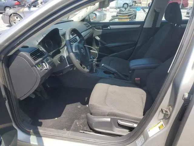 2013 VOLKSWAGEN PASSAT S  