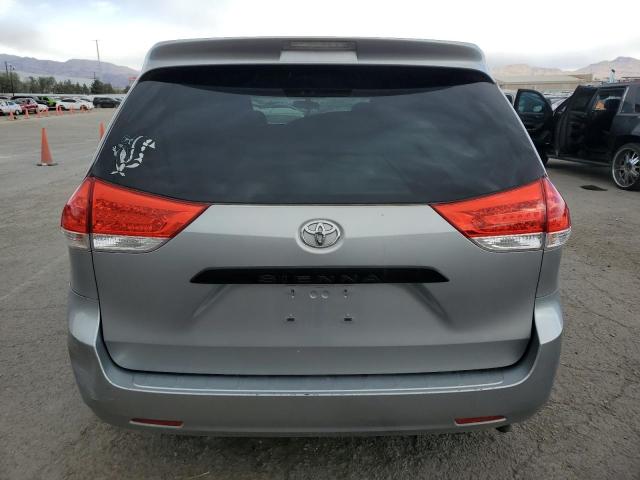 2011 TOYOTA SIENNA 