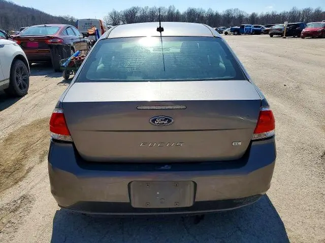 2010 FORD FOCUS SE  