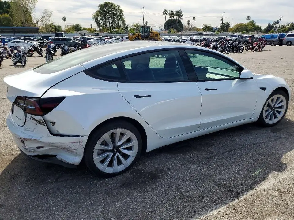 2022 TESLA MODEL 3   